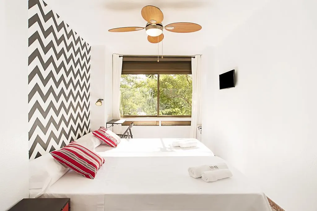 Fira Guest House Барселона 0*,  Испания